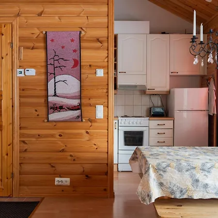 Polar Hideaway By Aavalevi *