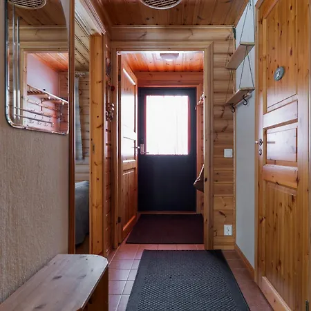 Polar Hideaway By Aavalevi *