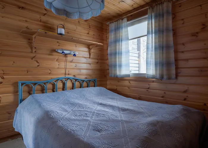 Polar Hideaway By Aavalevi