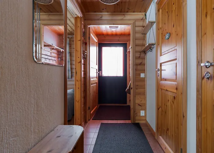 Polar Hideaway By Aavalevi *